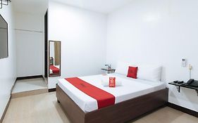 RedDoorz at San Antonio Makati